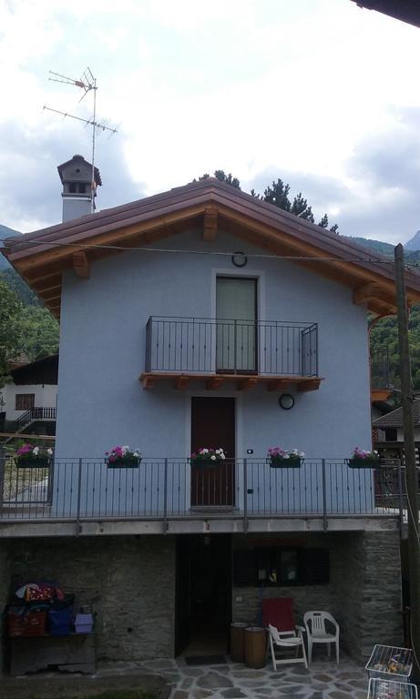 Casa Vacanze Chez Sapin Fenis Habitación foto